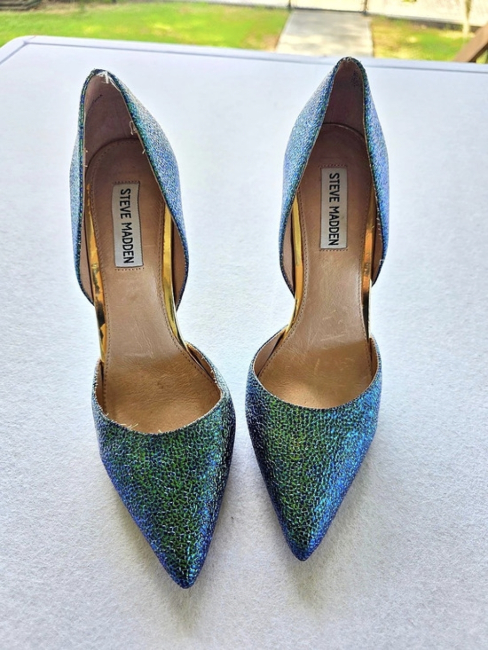 Mermaidcore Steve Madden Pointed-Toe Glitter Heels in Blue & Green